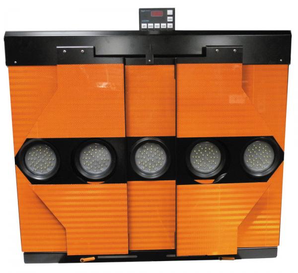 Bar pattern shown, five lamp modules in a row with the manual flaps closed over the chevrons